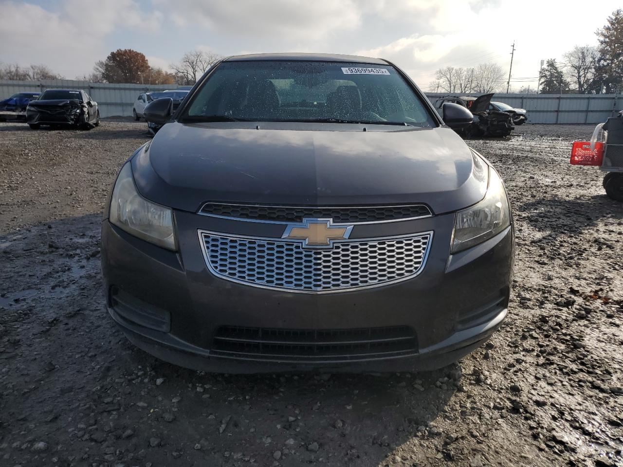 2011 CHEVROLET CRUZE