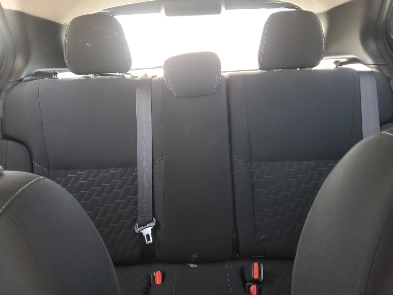 2021 NISSAN KICKS