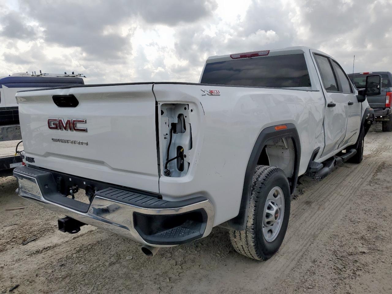 2025 GMC Sierra