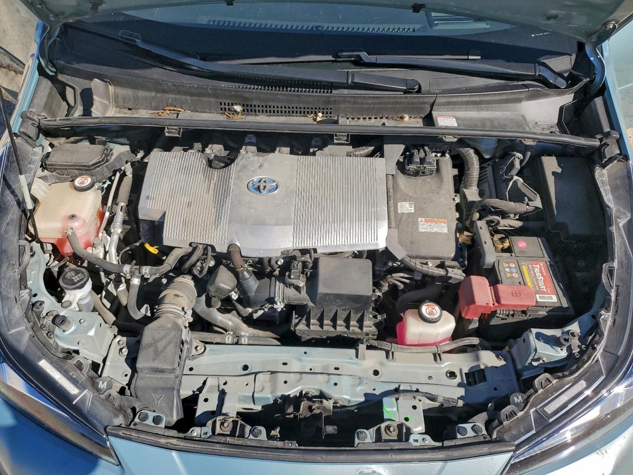 2019 TOYOTA PRIUS
