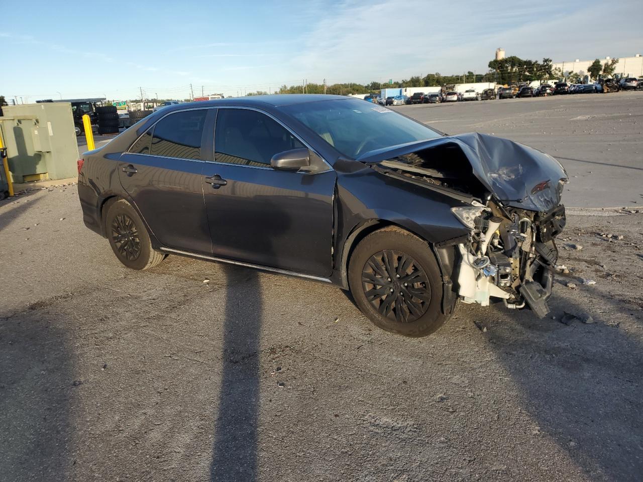 2014 TOYOTA CAMRY
