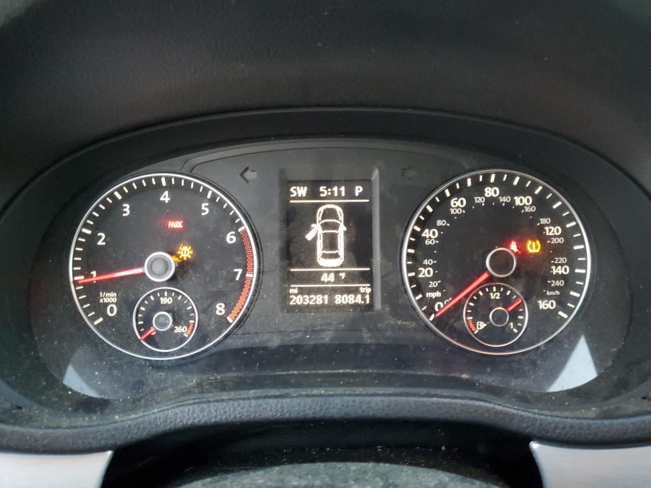2013 VOLKSWAGEN Passat