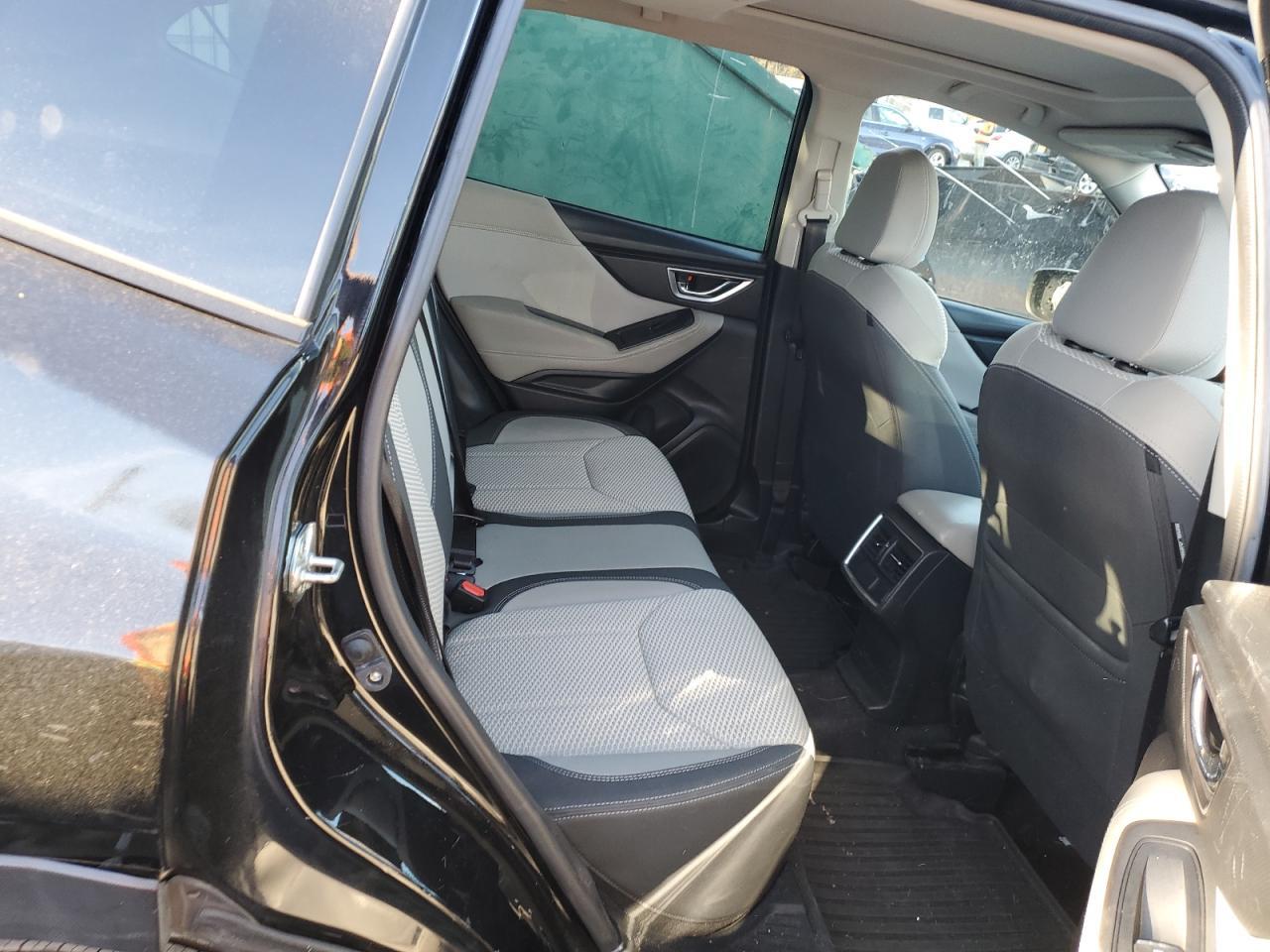 2021 SUBARU FORESTER