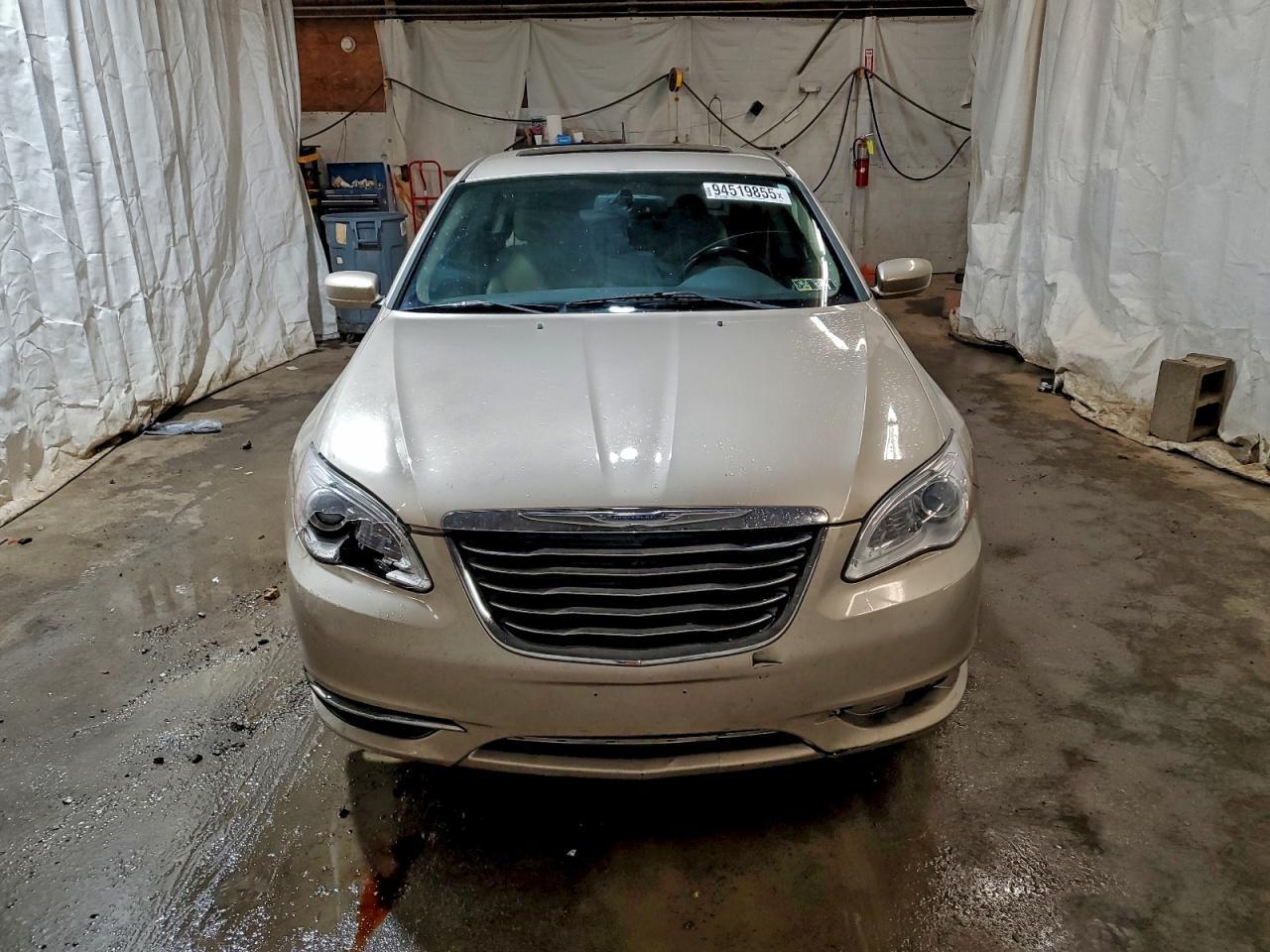 2013 CHRYSLER 200