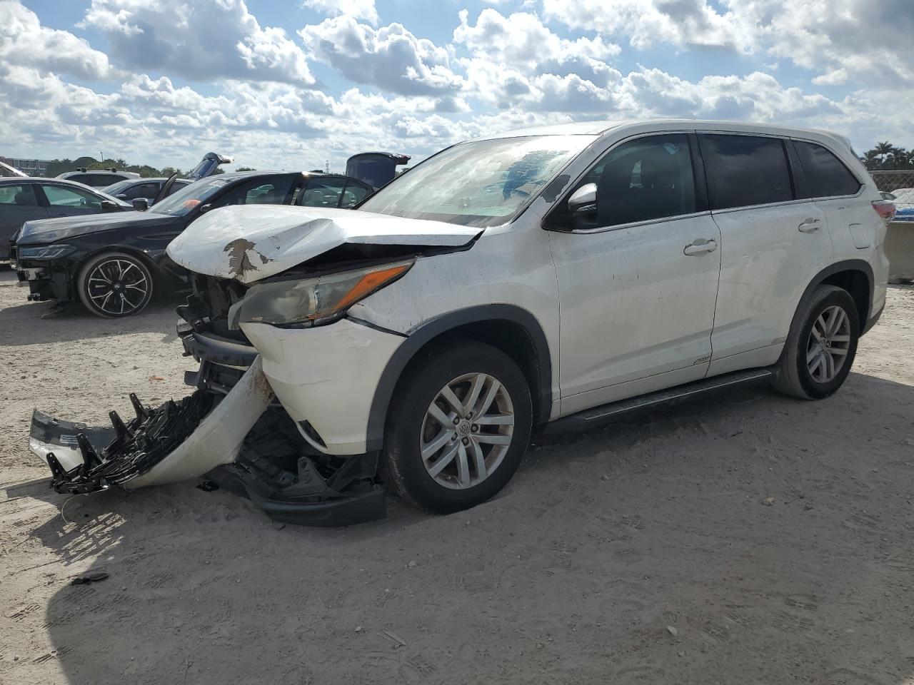 2015 TOYOTA HIGHLANDER