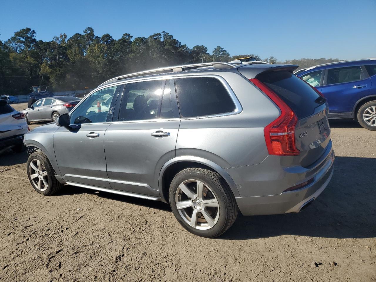 2016 VOLVO XC90