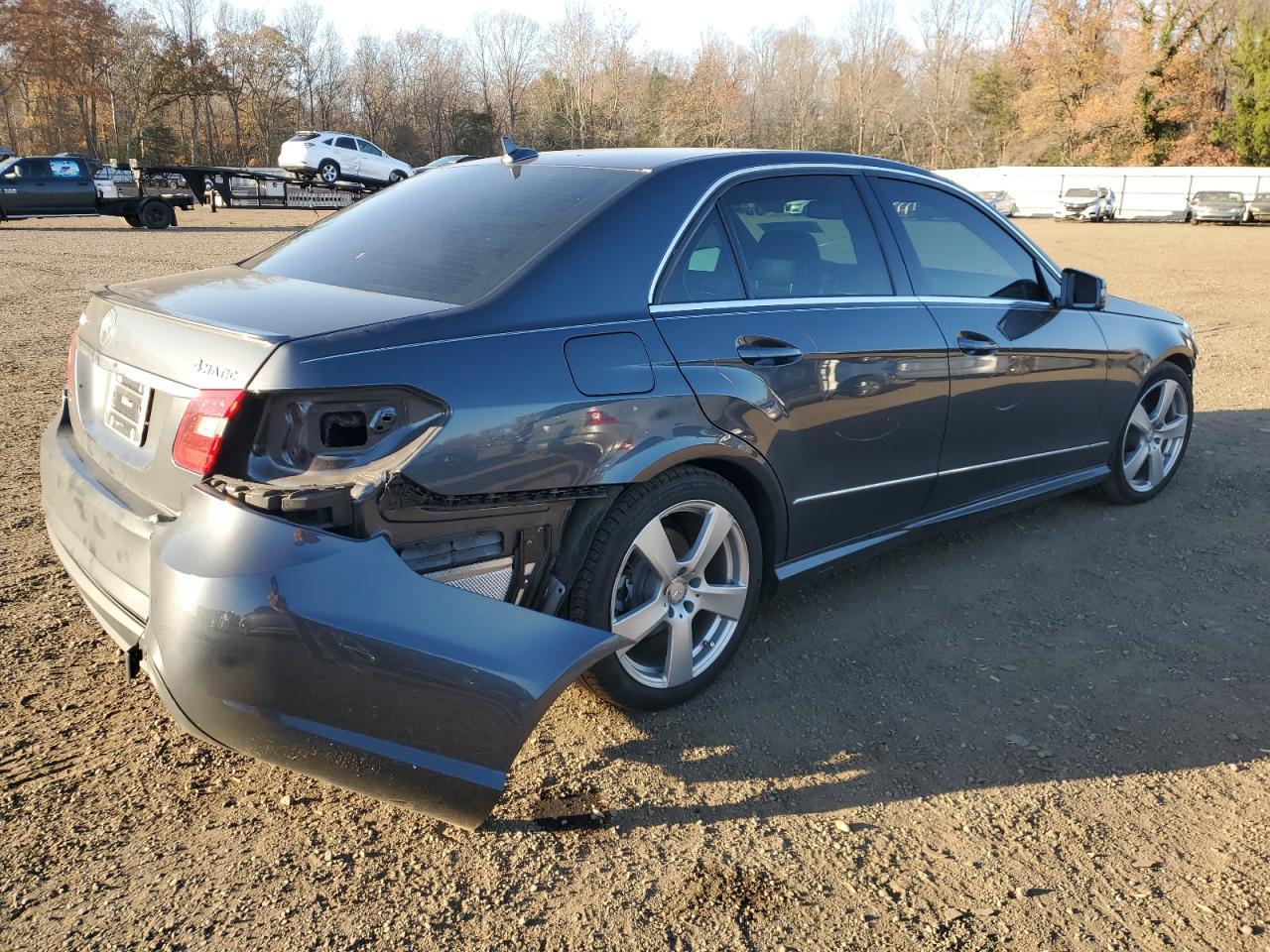 2011 MERCEDES-BENZ E-Class