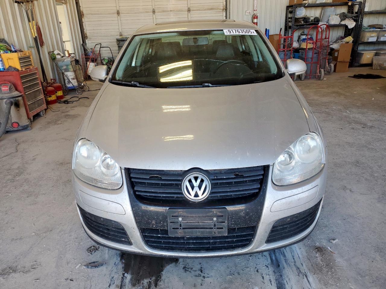 2010 VOLKSWAGEN JETTA