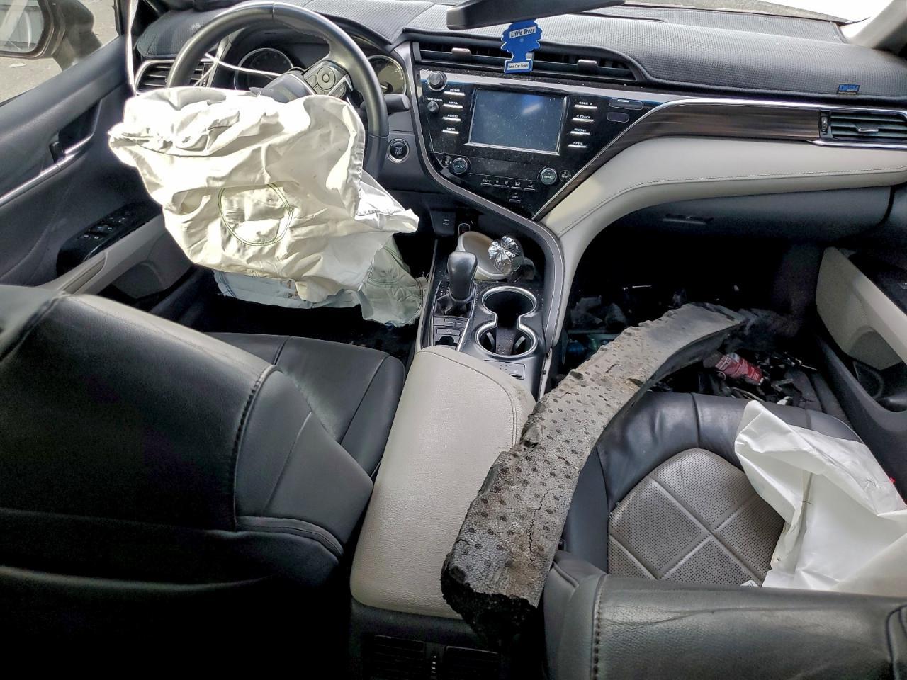 2018 TOYOTA CAMRY