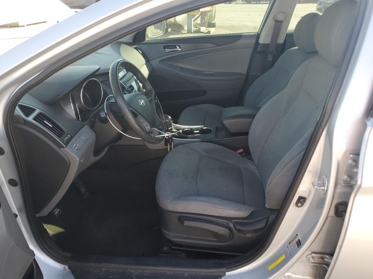 2011 HYUNDAI SONATA