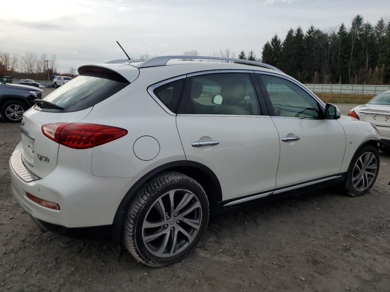 2016 INFINITI QX50