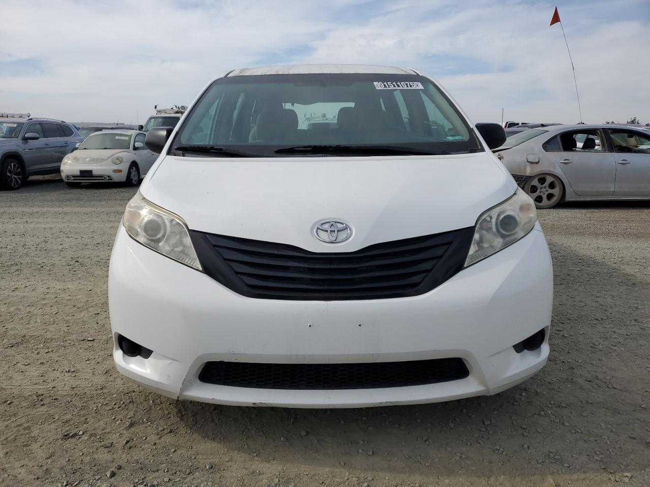 2017 TOYOTA SIENNA