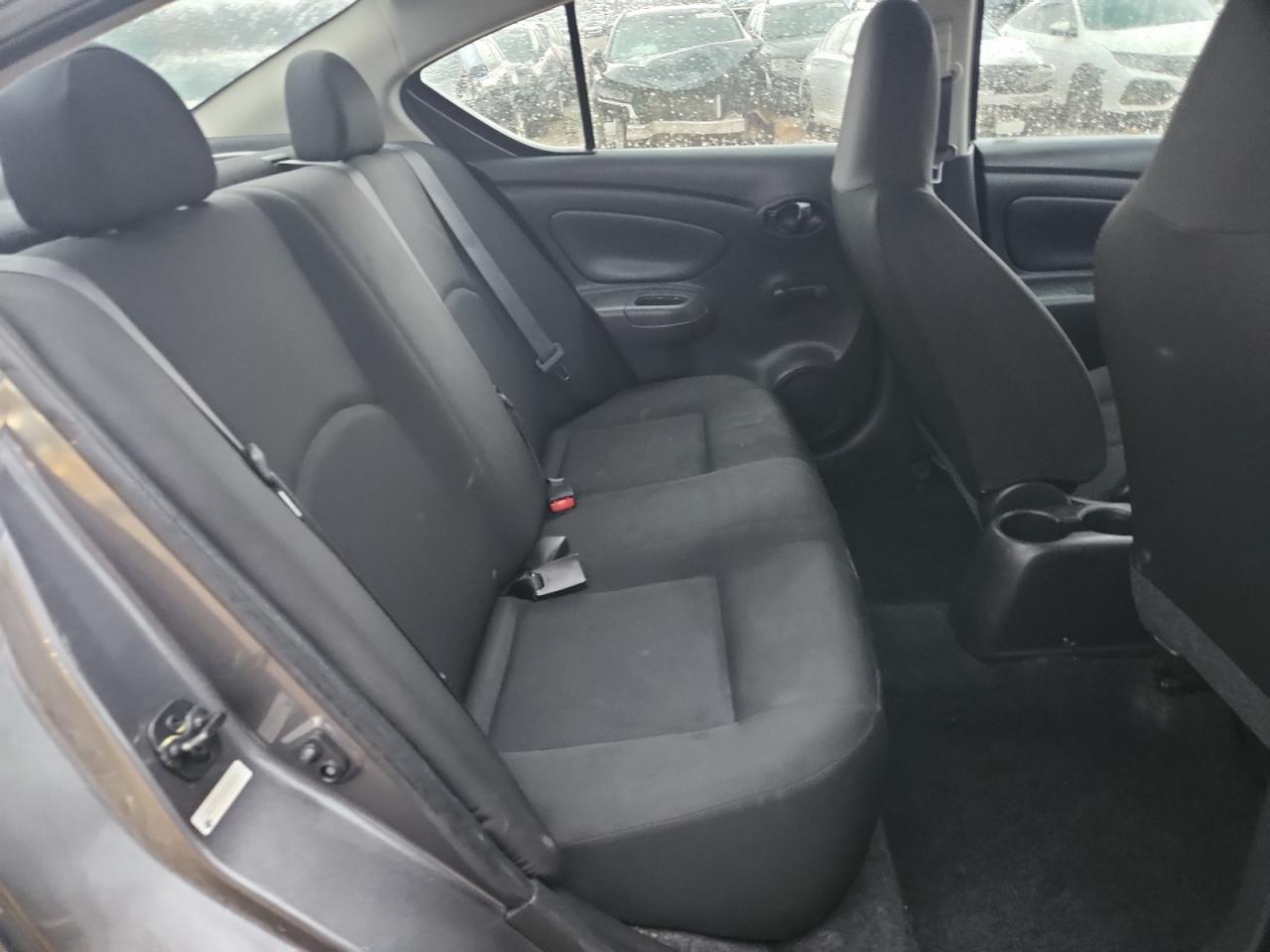 2017 NISSAN VERSA