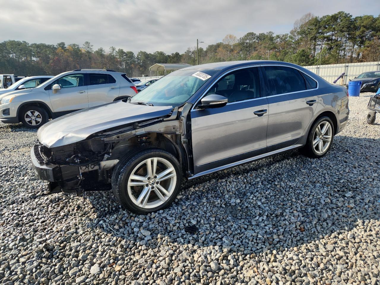 2012 VOLKSWAGEN Passat