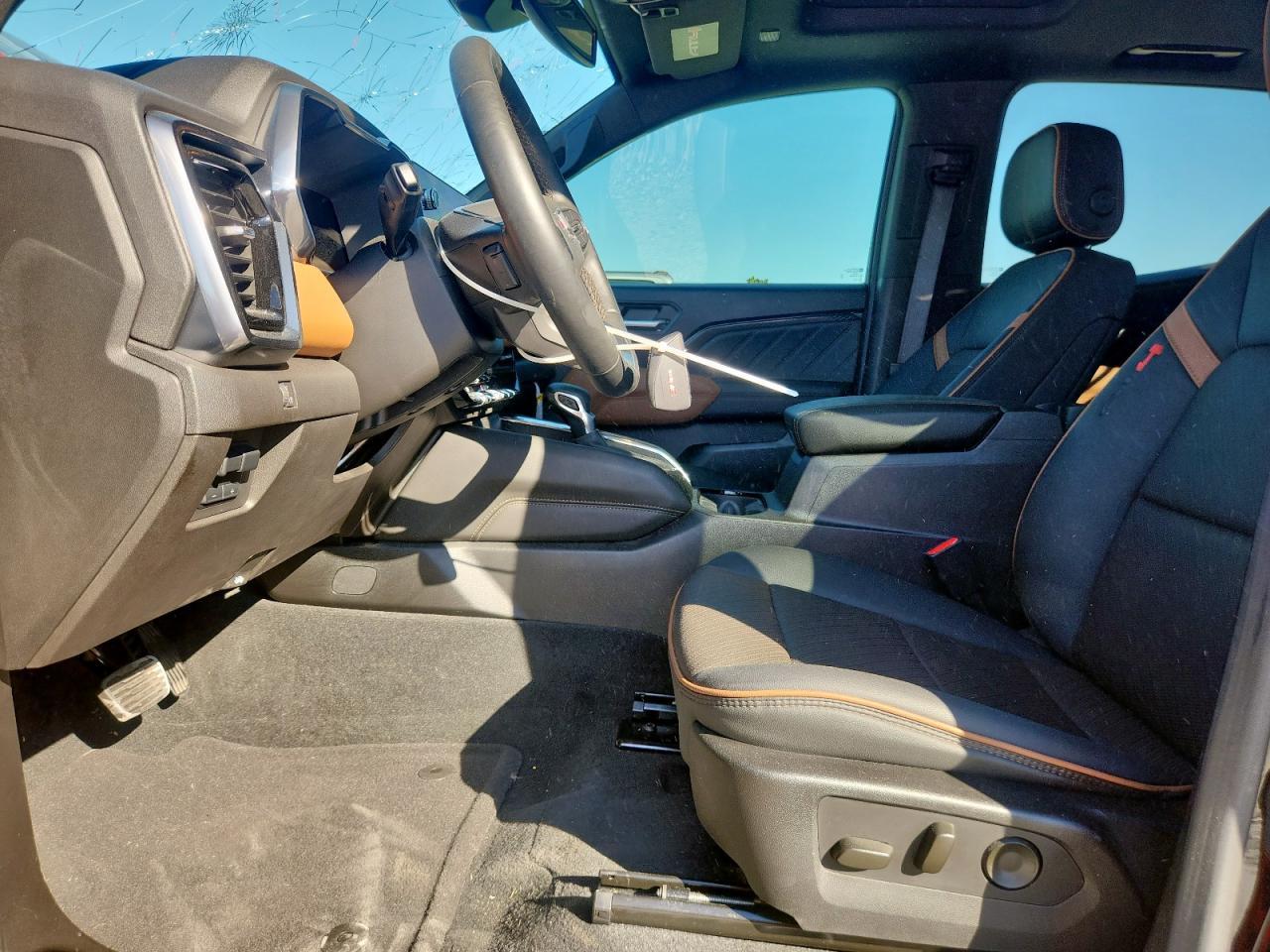 2024 GMC CANYON