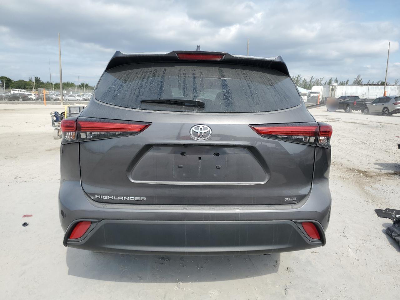 2022 TOYOTA HIGHLANDER