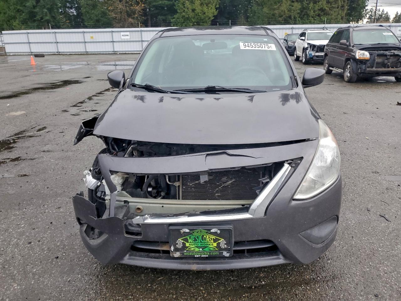 2015 NISSAN VERSA