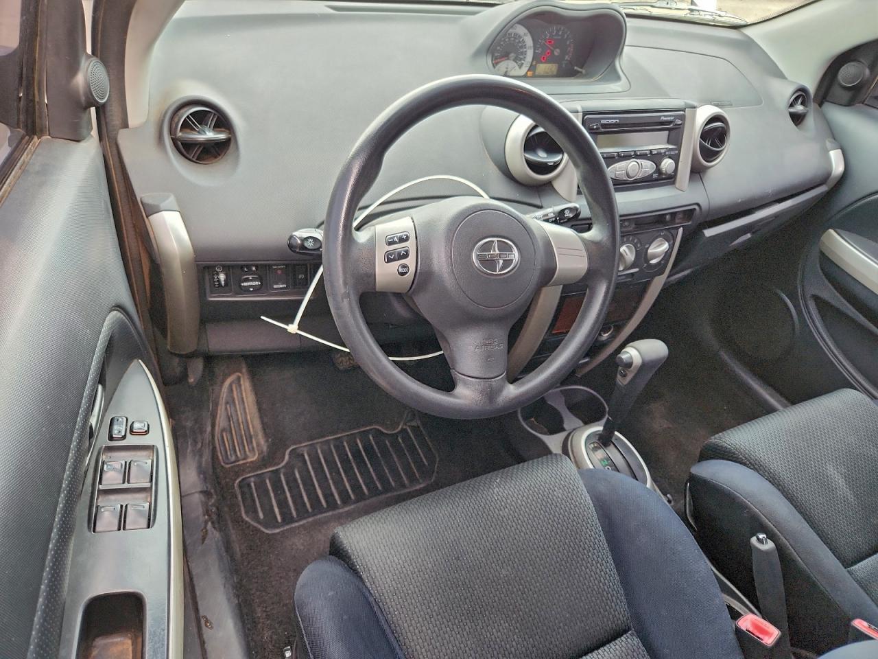 2006 TOYOTA SCION