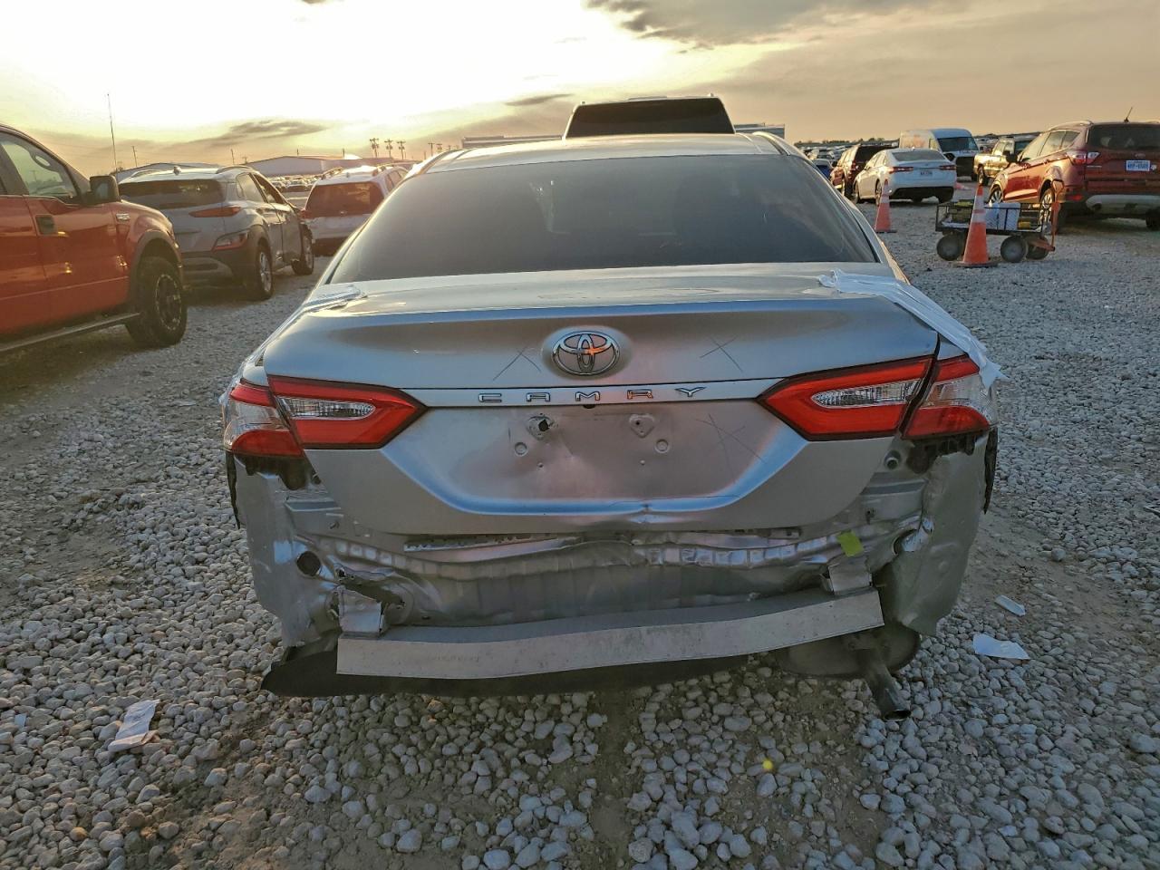 2018 TOYOTA CAMRY