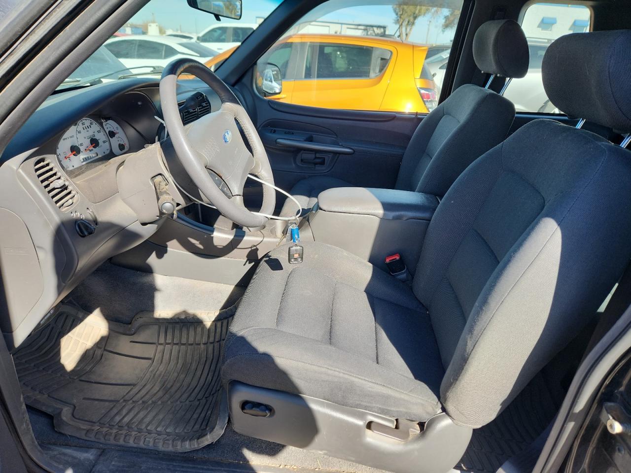 2001 FORD Explorer Sport Trac