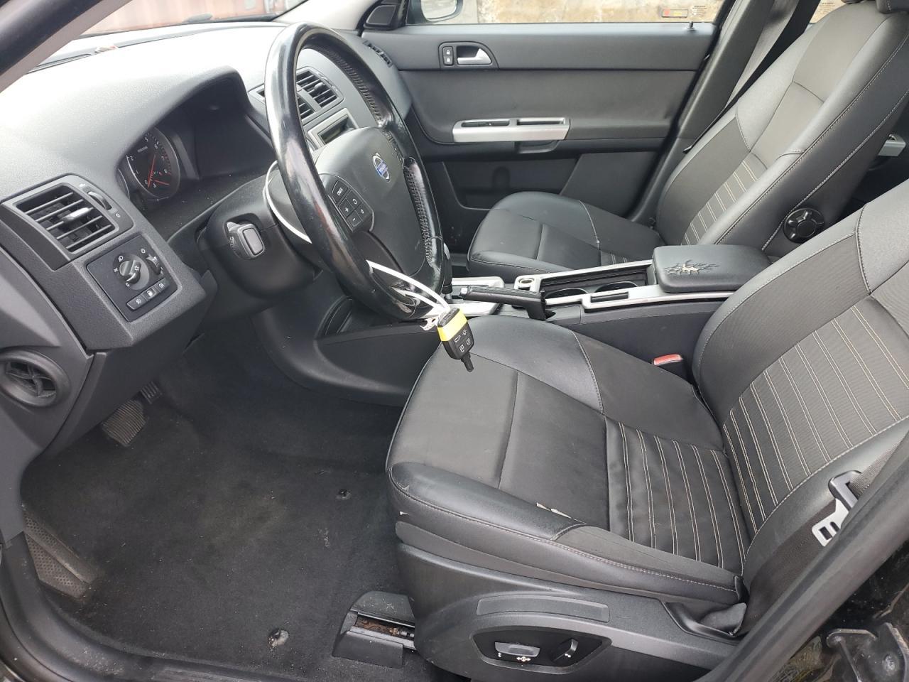 2010 VOLVO S40