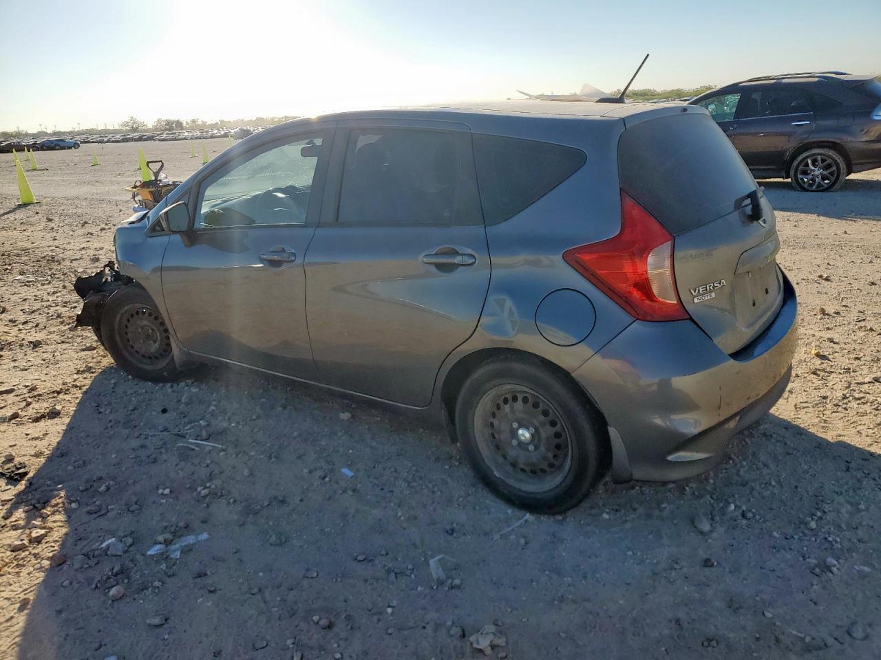 2017 NISSAN Versa Note