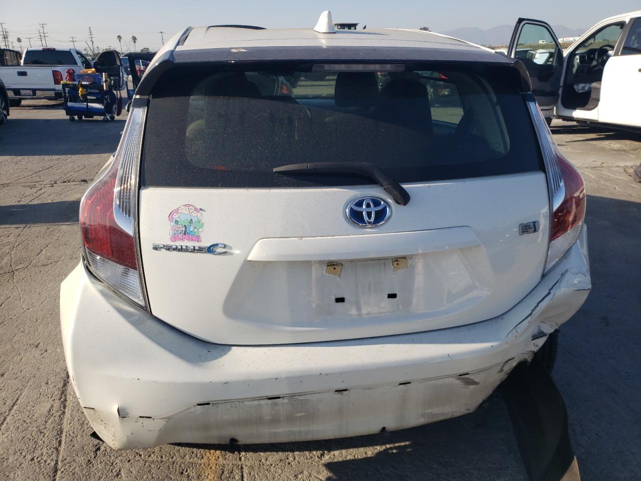 2017 TOYOTA Prius c