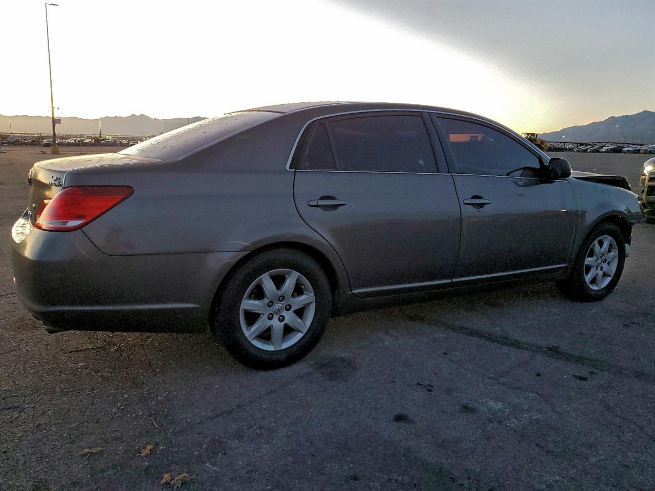 2007 TOYOTA Avalon