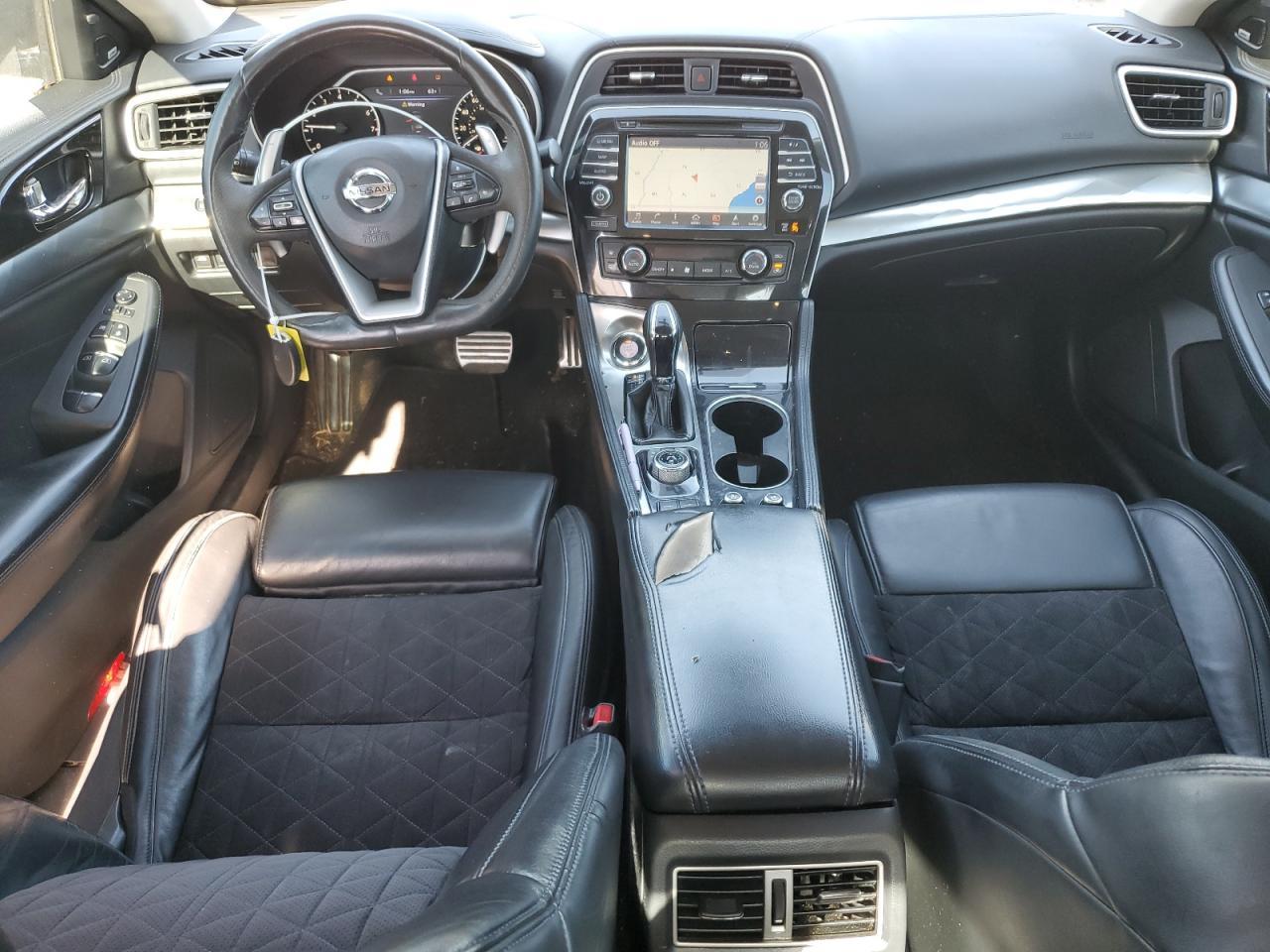 2017 NISSAN Maxima