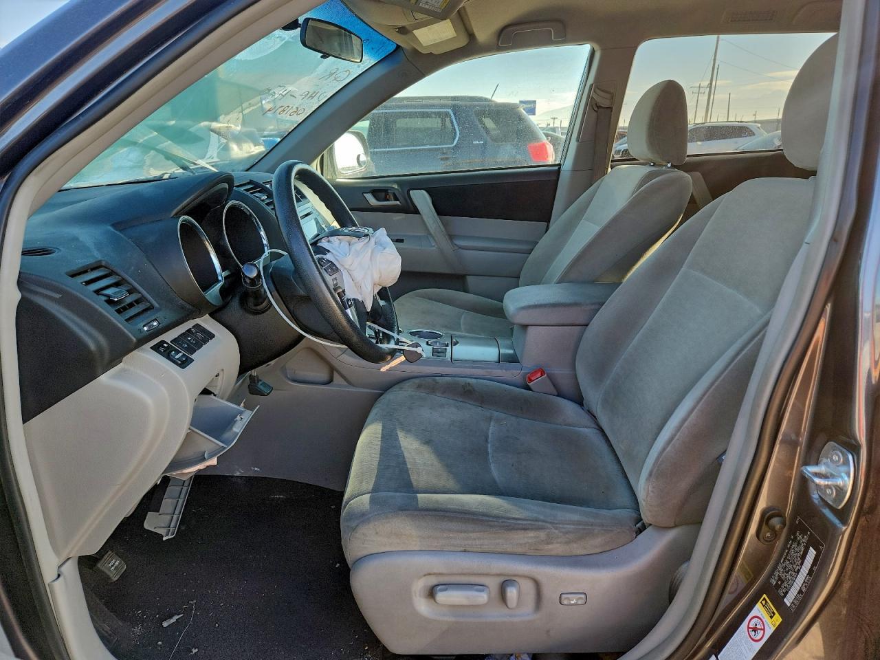 2012 TOYOTA HIGHLANDER