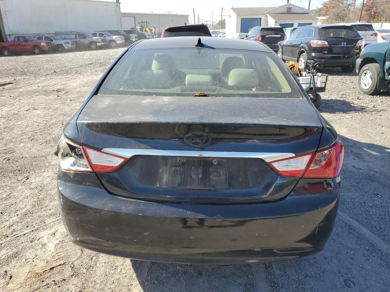2011 HYUNDAI SONATA