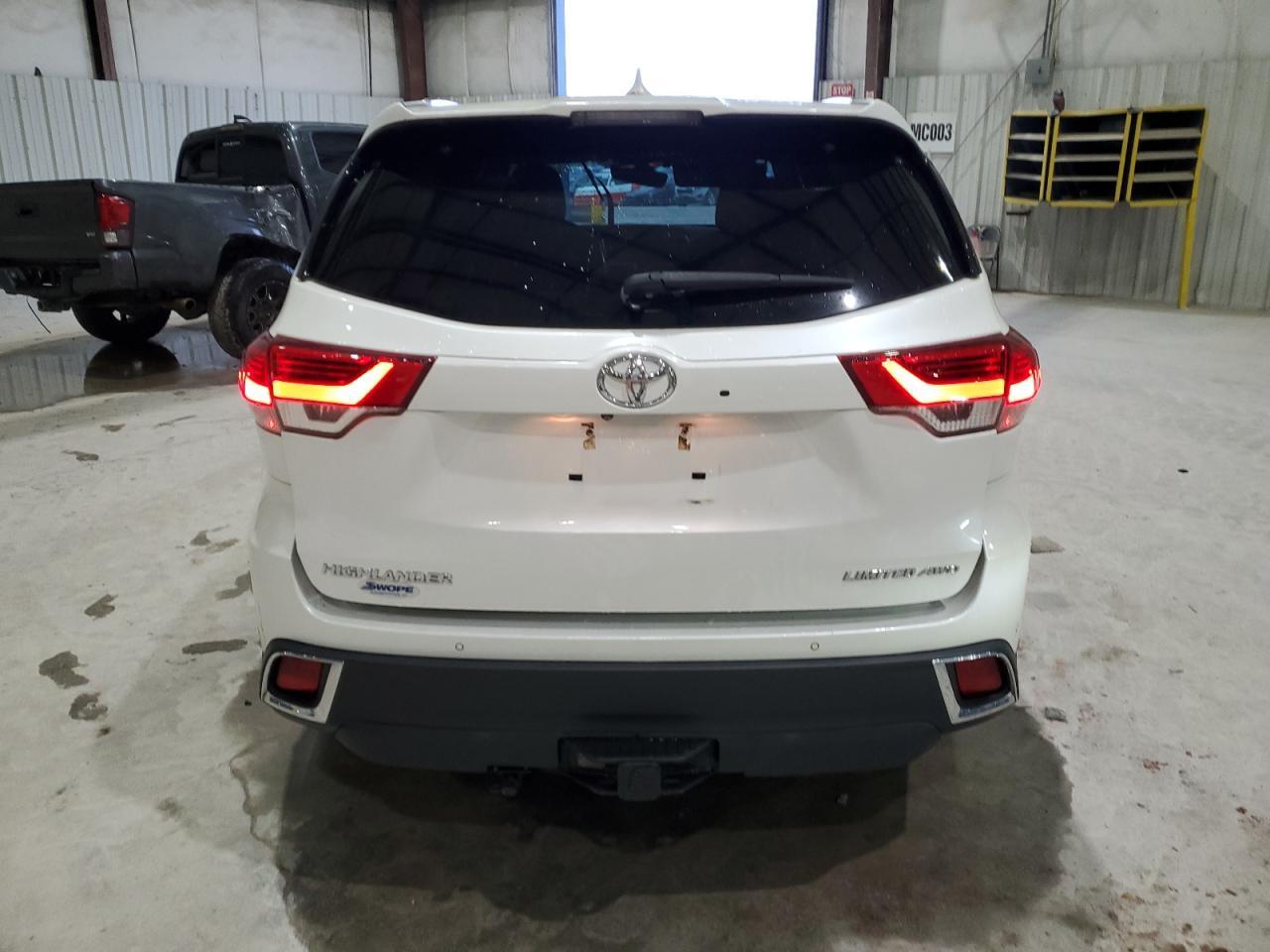 2019 TOYOTA HIGHLANDER