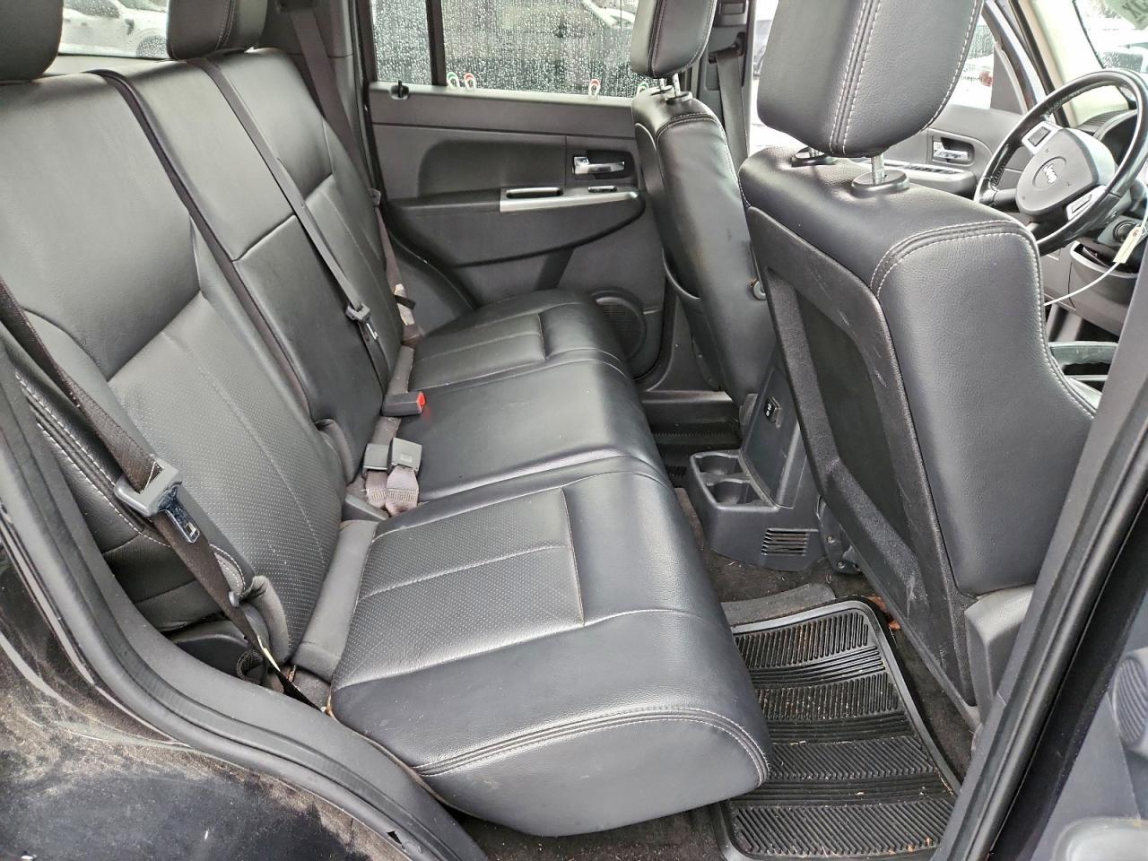 2009 JEEP Liberty