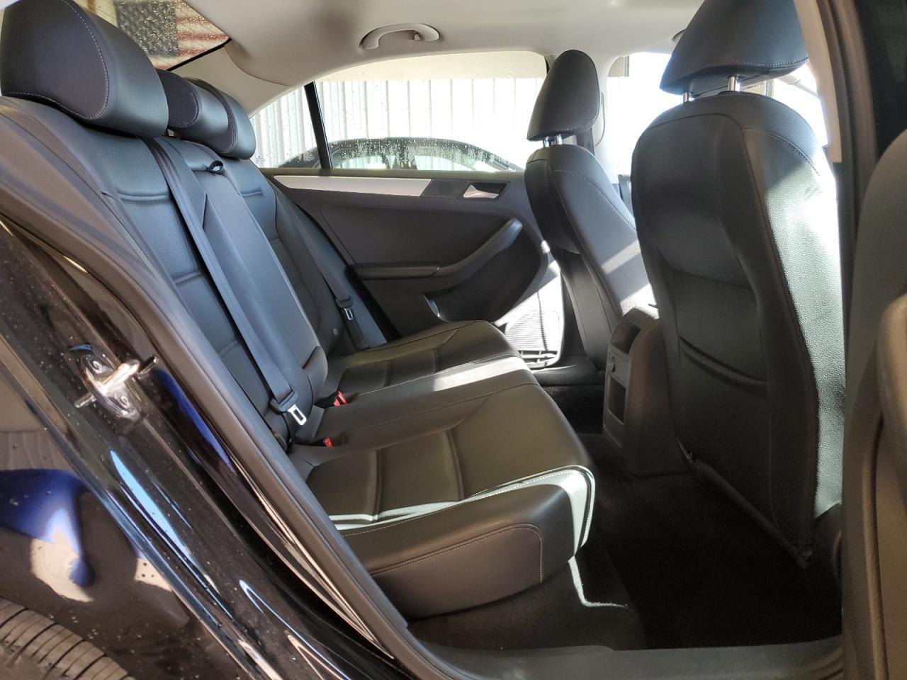 2018 VOLKSWAGEN JETTA