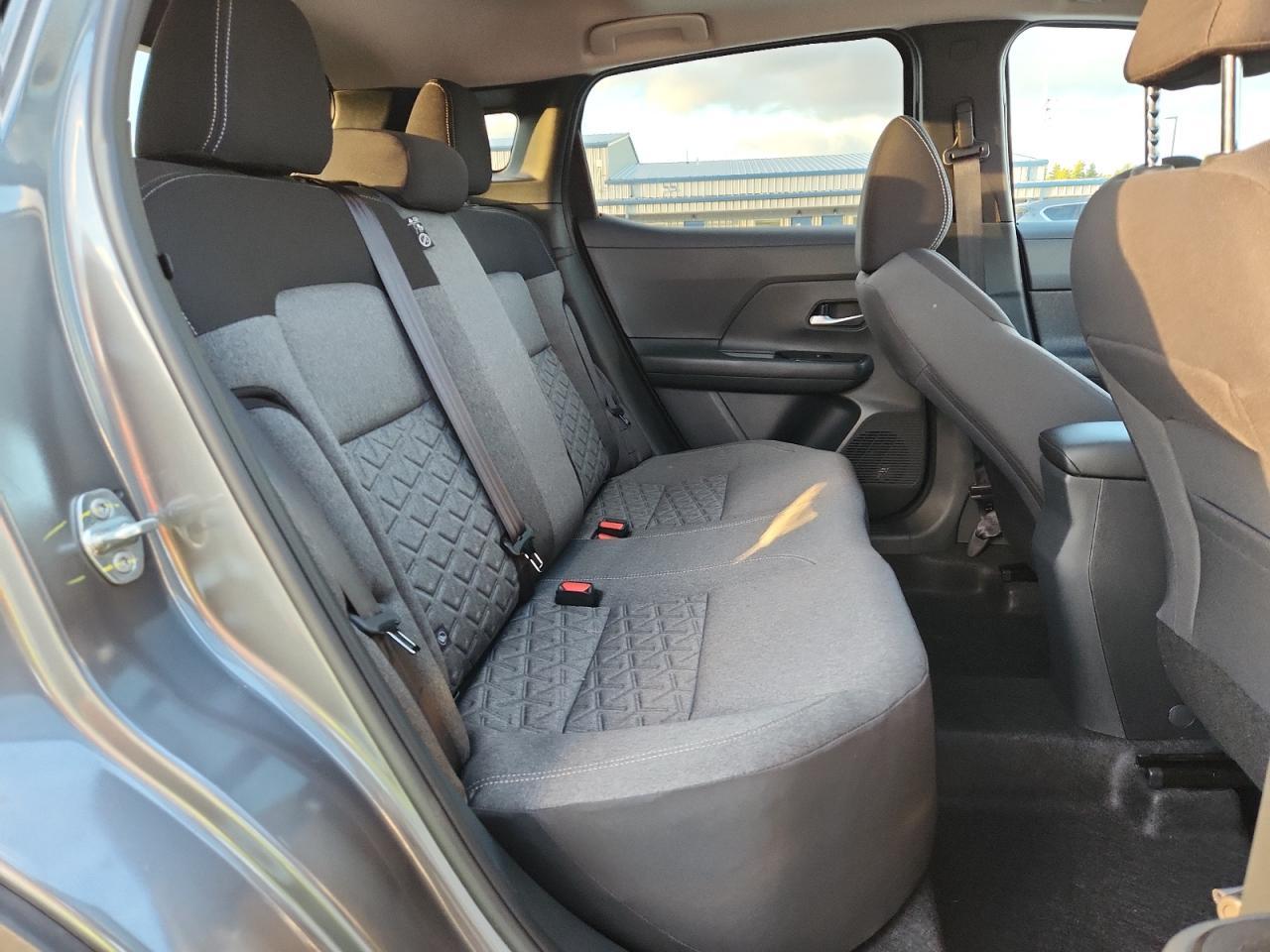 2025 NISSAN KICKS