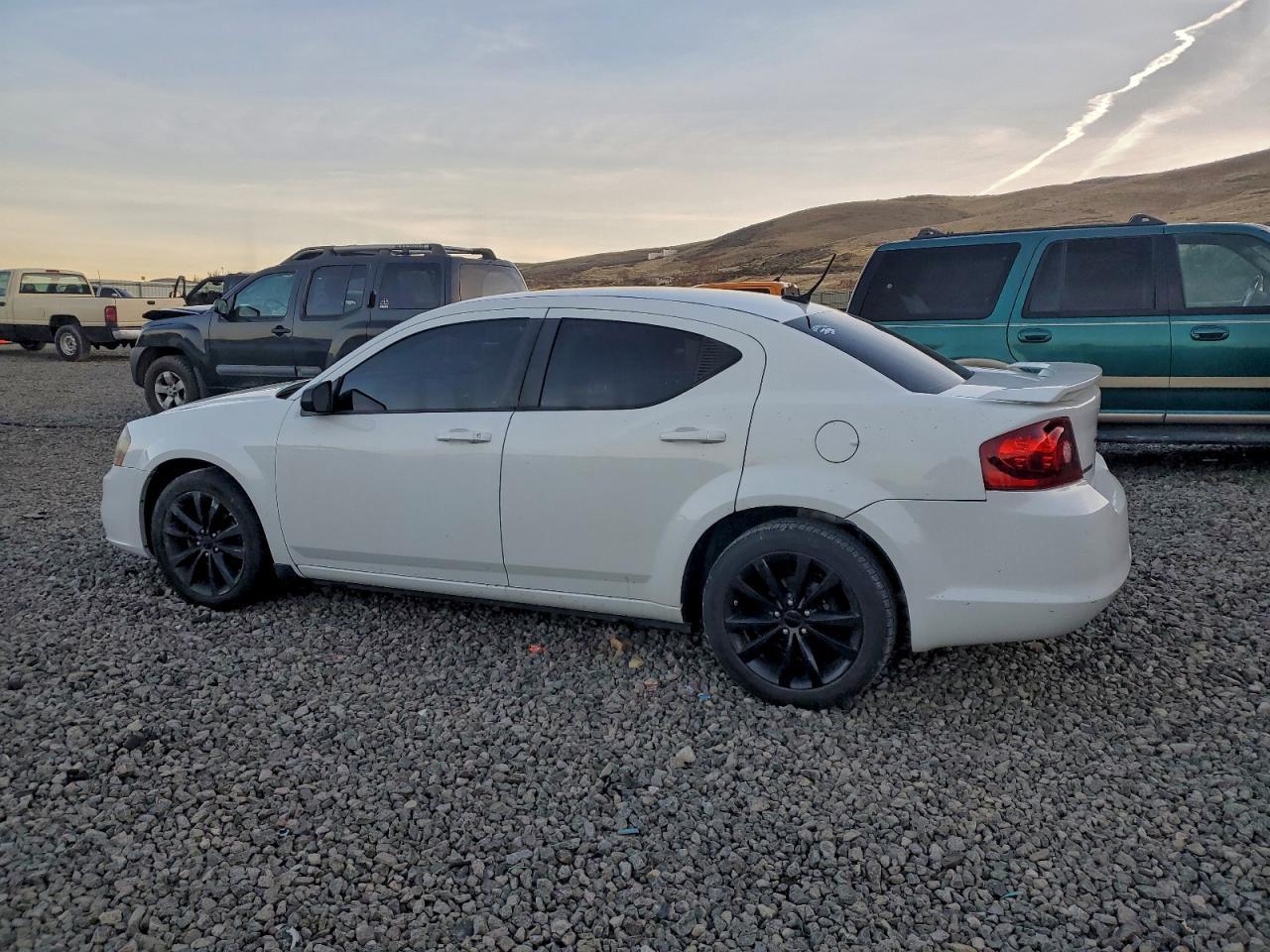 2014 DODGE Avenger