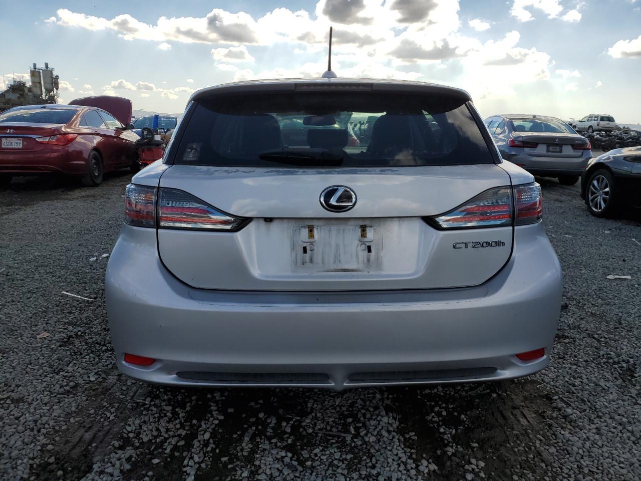 2011 LEXUS CT 200