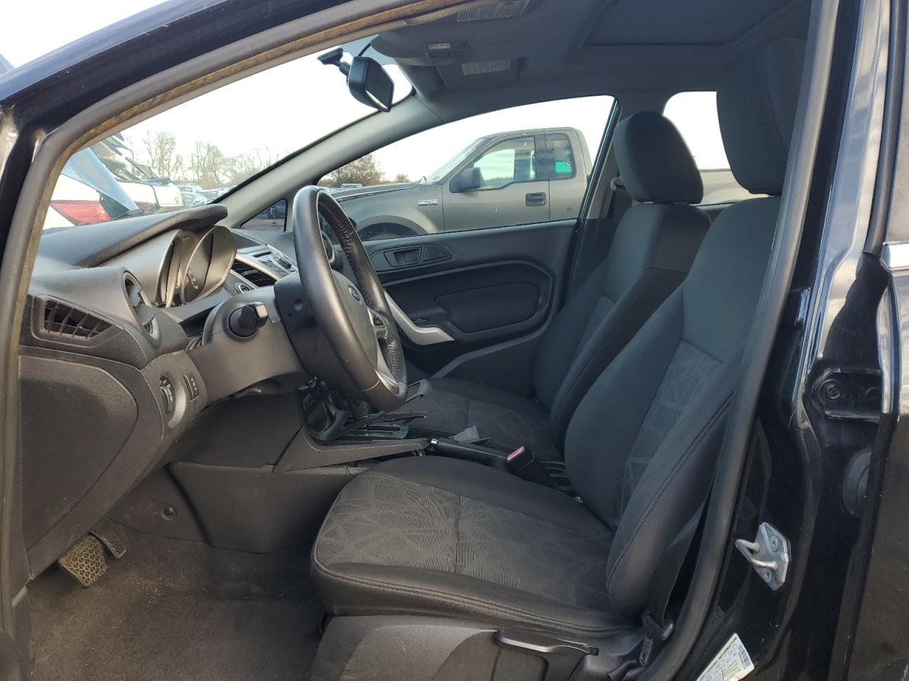 2011 FORD Fiesta