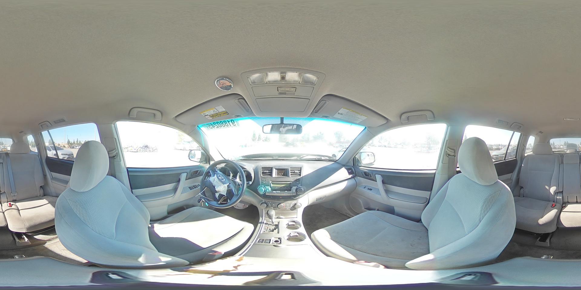 2010 TOYOTA HIGHLANDER