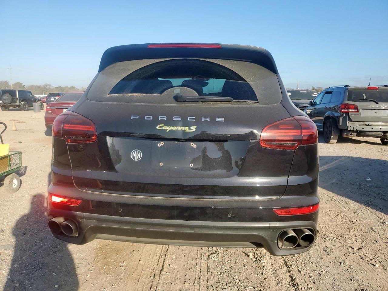 2017 PORSCHE CAYENNE