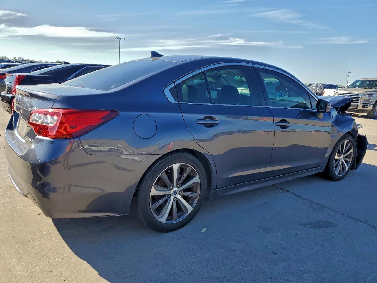 2016 SUBARU Legacy