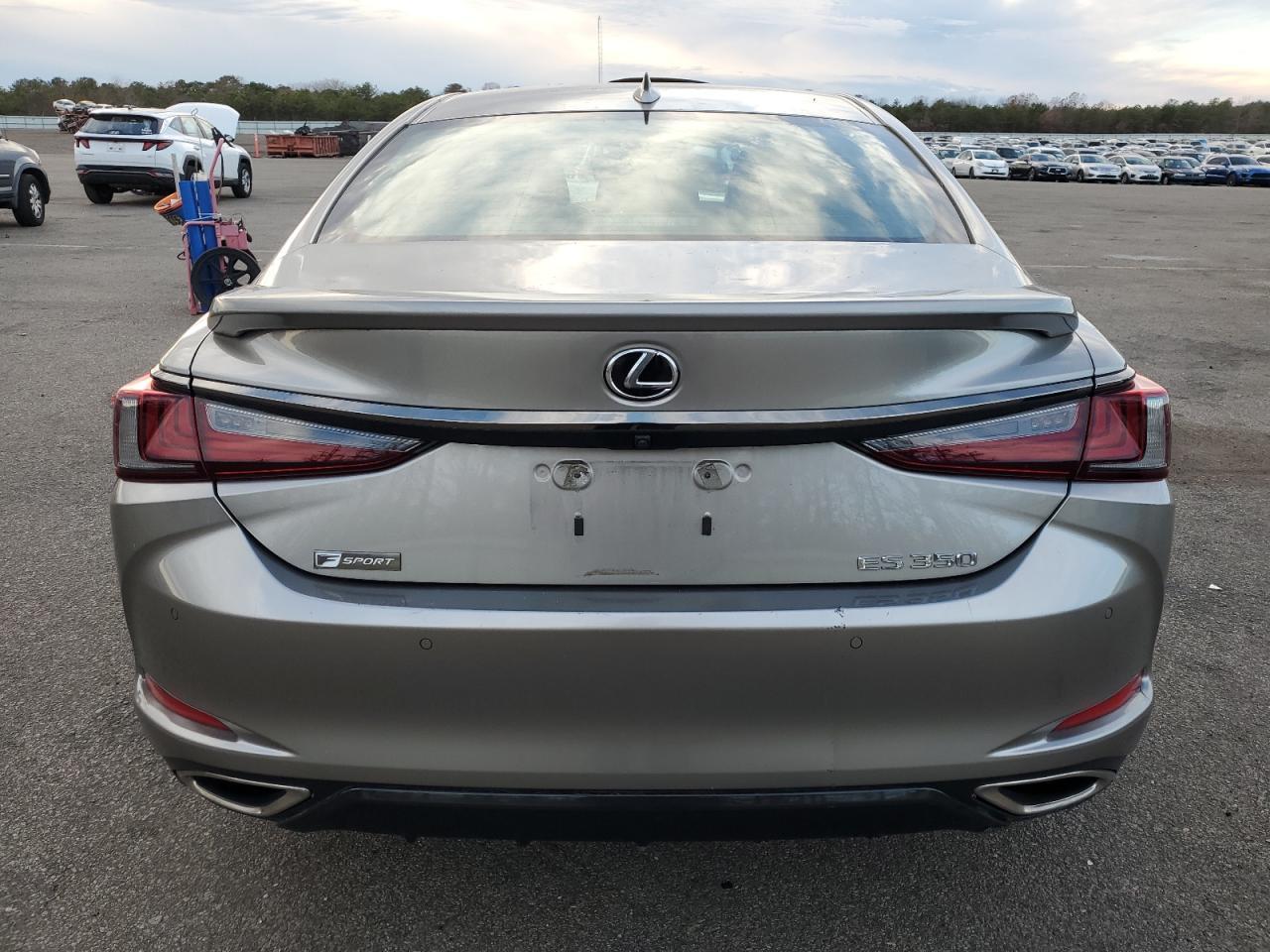 2019 LEXUS ES 350
