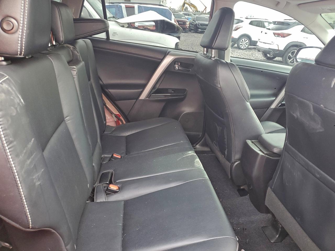 2016 TOYOTA RAV4