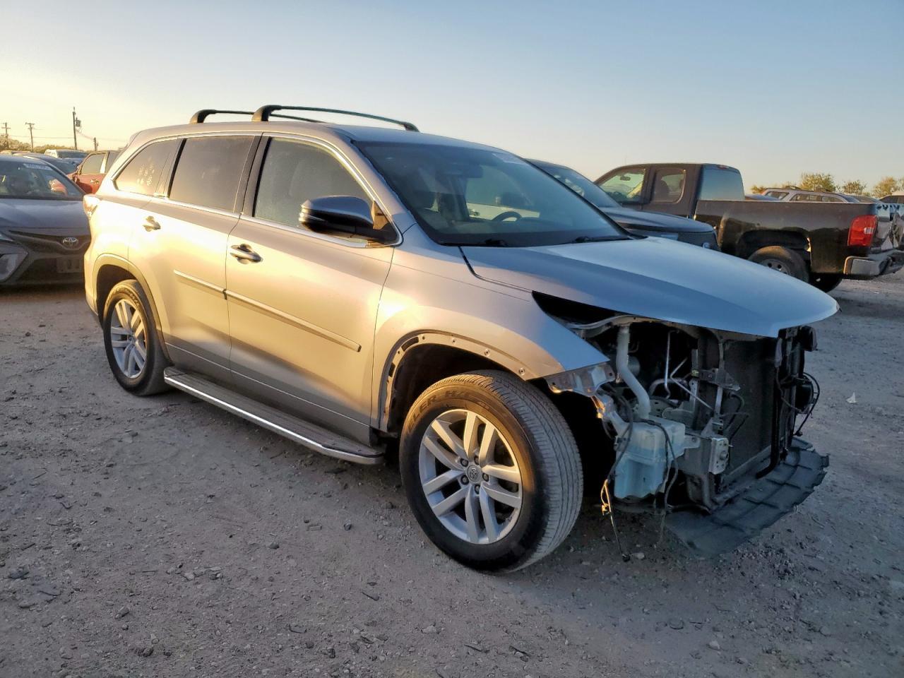 2015 TOYOTA HIGHLANDER