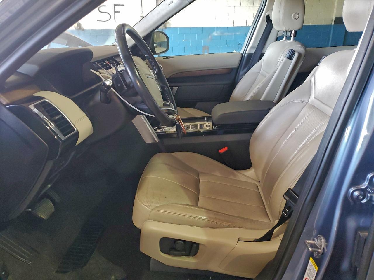 2018 LAND ROVER Discovery
