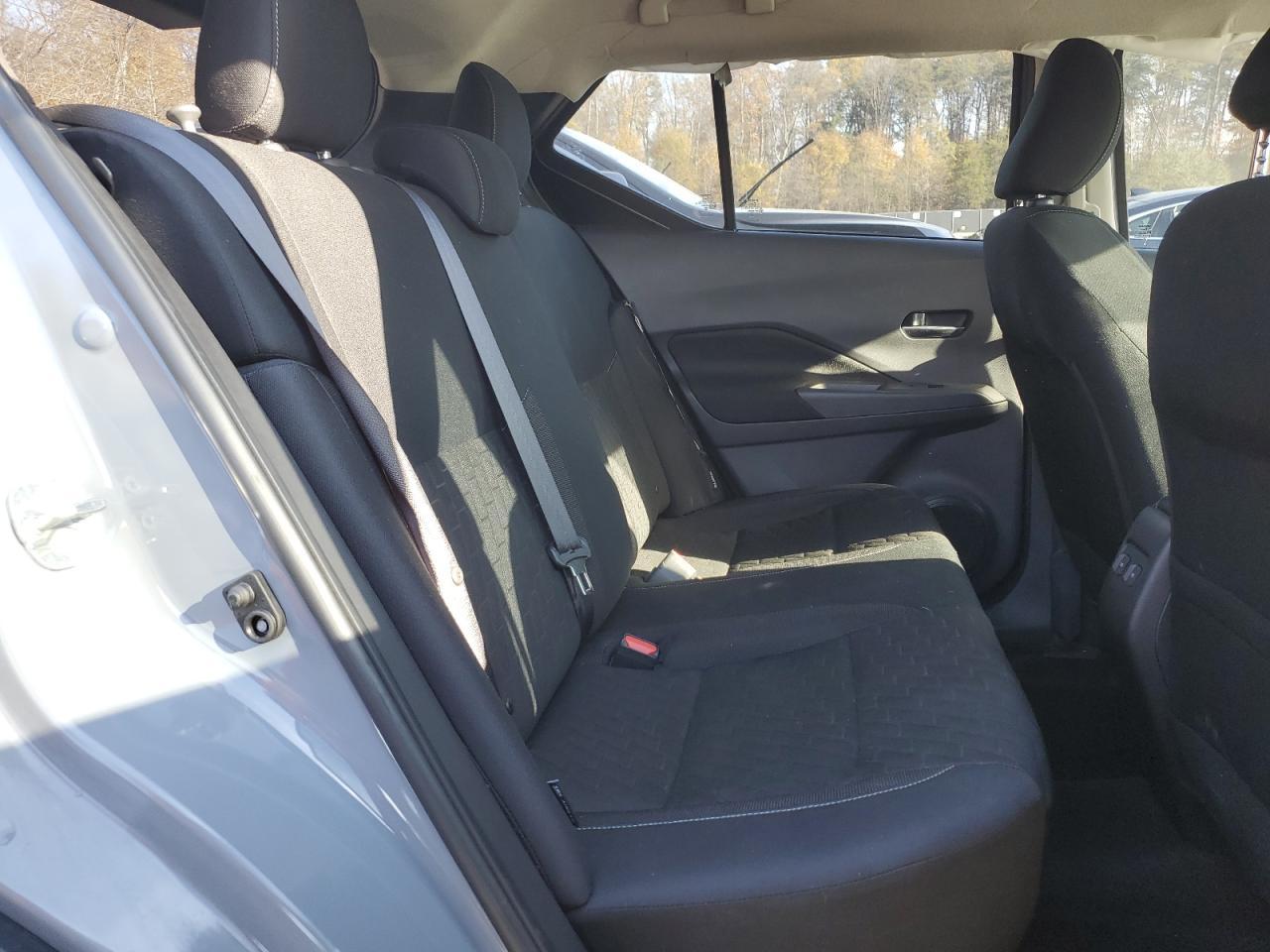 2024 NISSAN KICKS