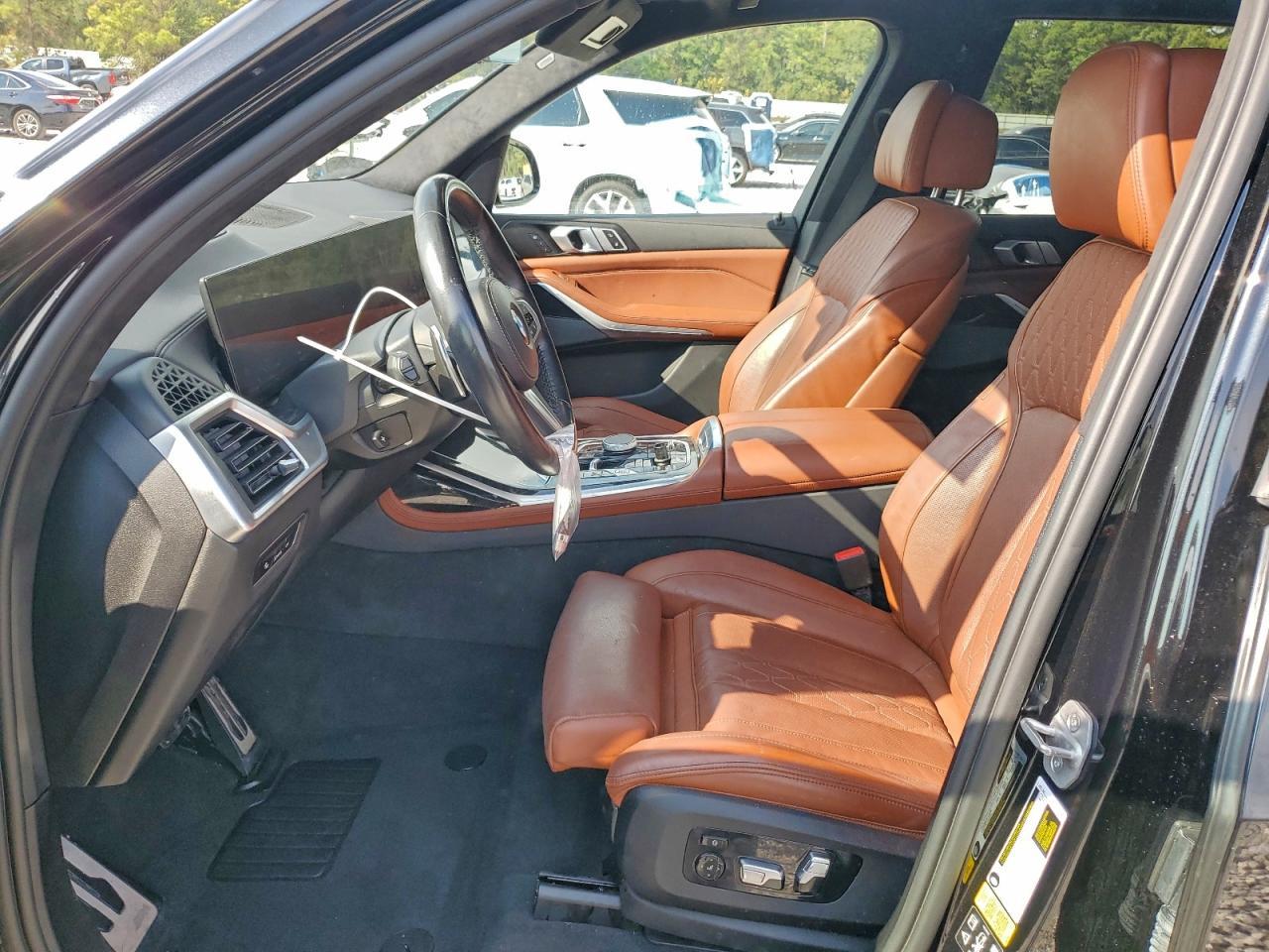 2024 BMW X7