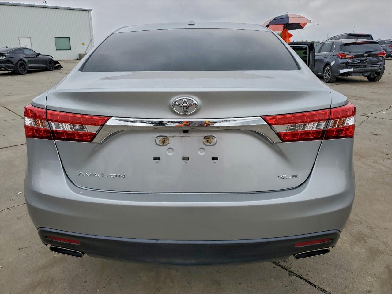 2015 TOYOTA Avalon