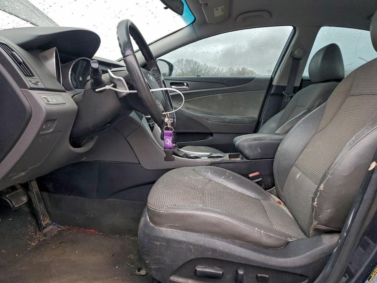 2011 HYUNDAI SONATA