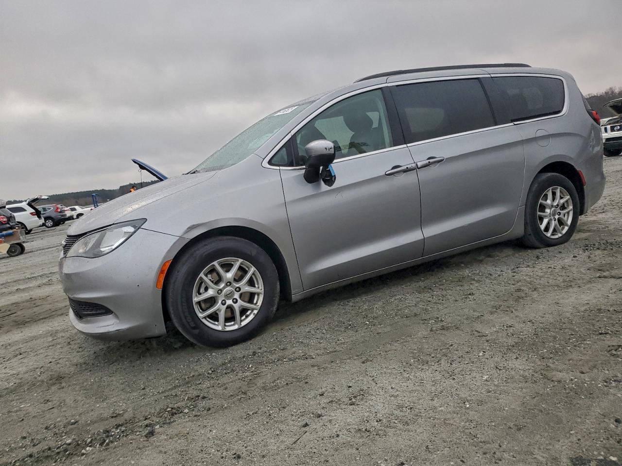 2021 CHRYSLER Voyager